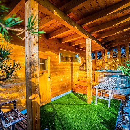 בית נופש Raj *