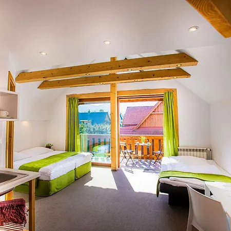 Raj בית נופש Bešeňová